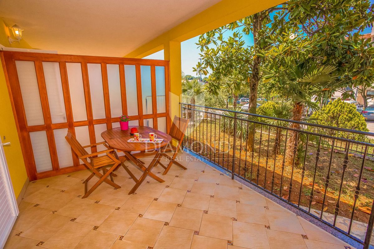 Casa con 4 appartamenti in una posizione attraente vicino alla spiaggia e al centro di Parenzo