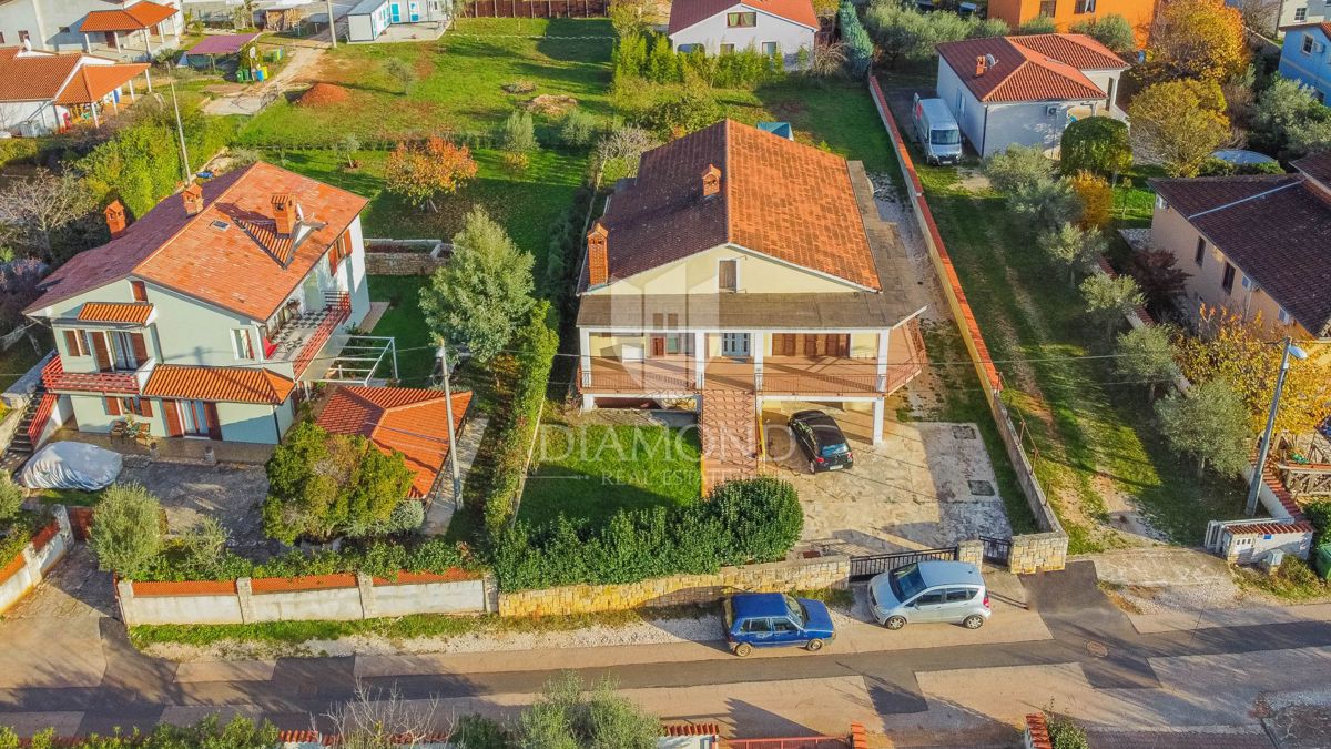 Umago, dintorni! Palazzina con un bel giardino!