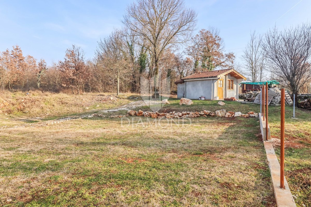 Parenzo, dintorni, due case con piscina e ampio giardino!