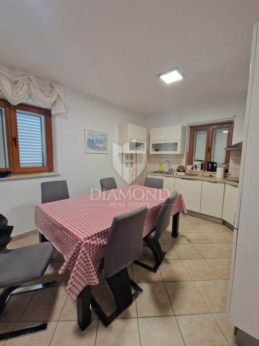 Labin, dintorni, piano terra in un quartiere tranquillo