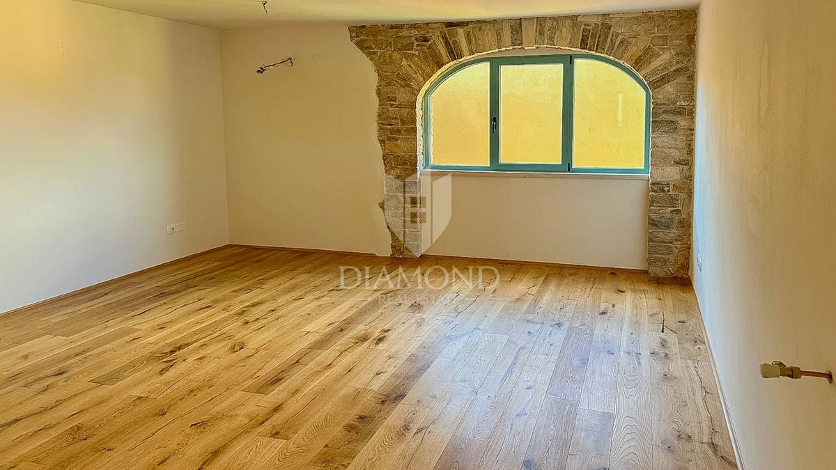 Buie, dintorni! Un meraviglioso nuovo appartamento in stile istriano!