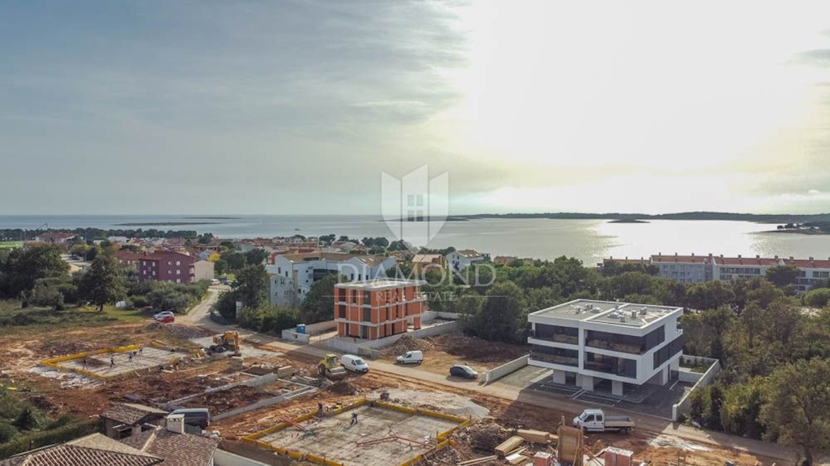 Moderno appartamento a 300 metri dalla spiaggia con terrazza, Medolino!