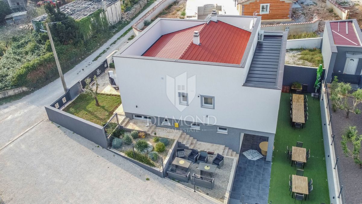 Dignano, Casa di lusso con taverna tradizionale