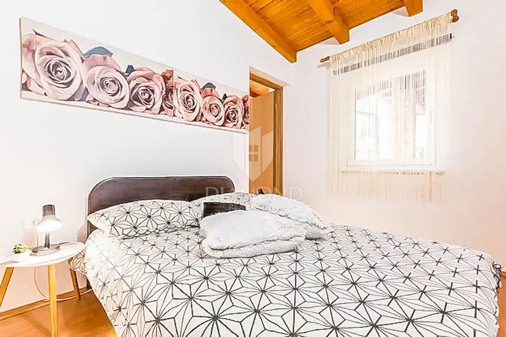 Pola, due case con piscina in una posizione tranquilla!