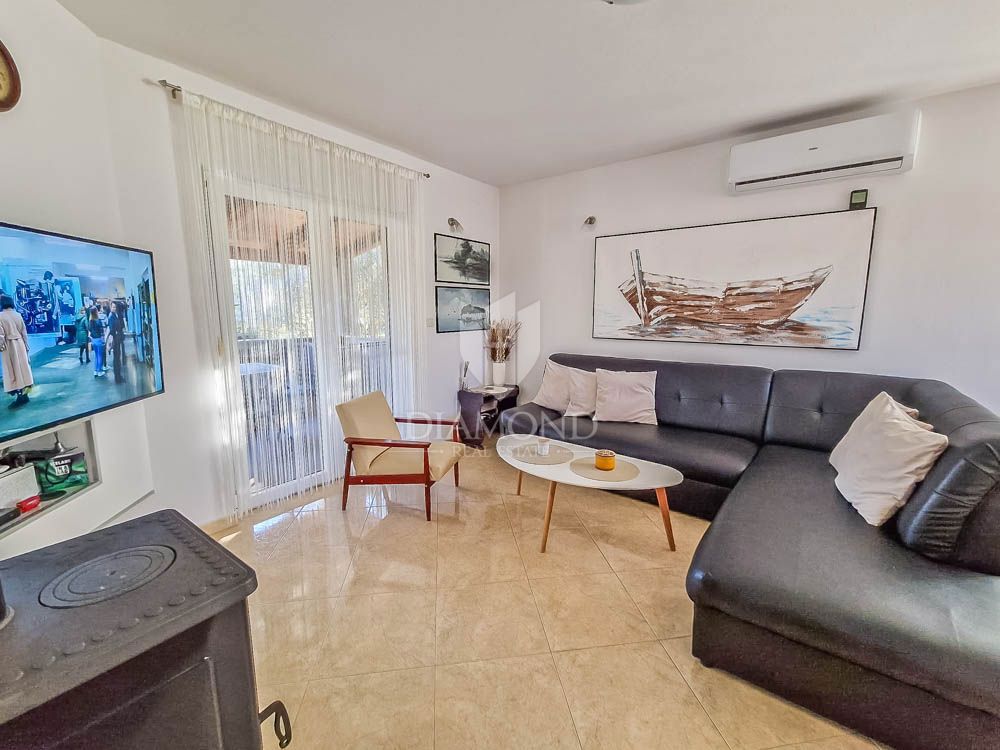 Pola, due case con piscina in una posizione tranquilla!