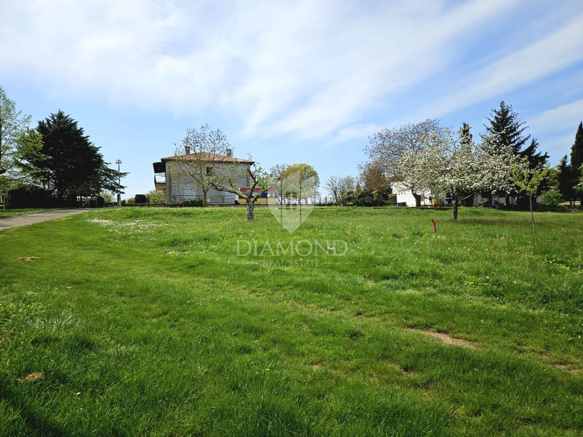 Terreno Poreč, 1.058m2