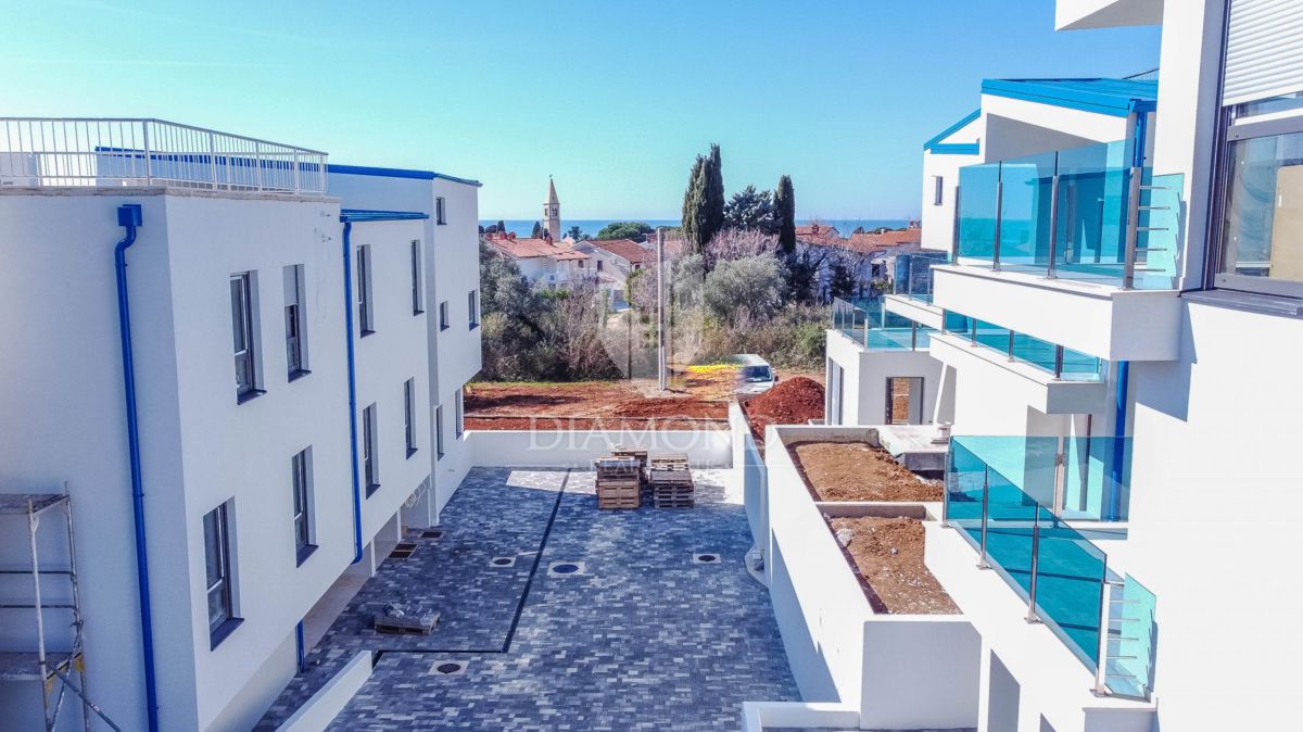 Umago, San Lorenzo, Appartamento con vista mare!