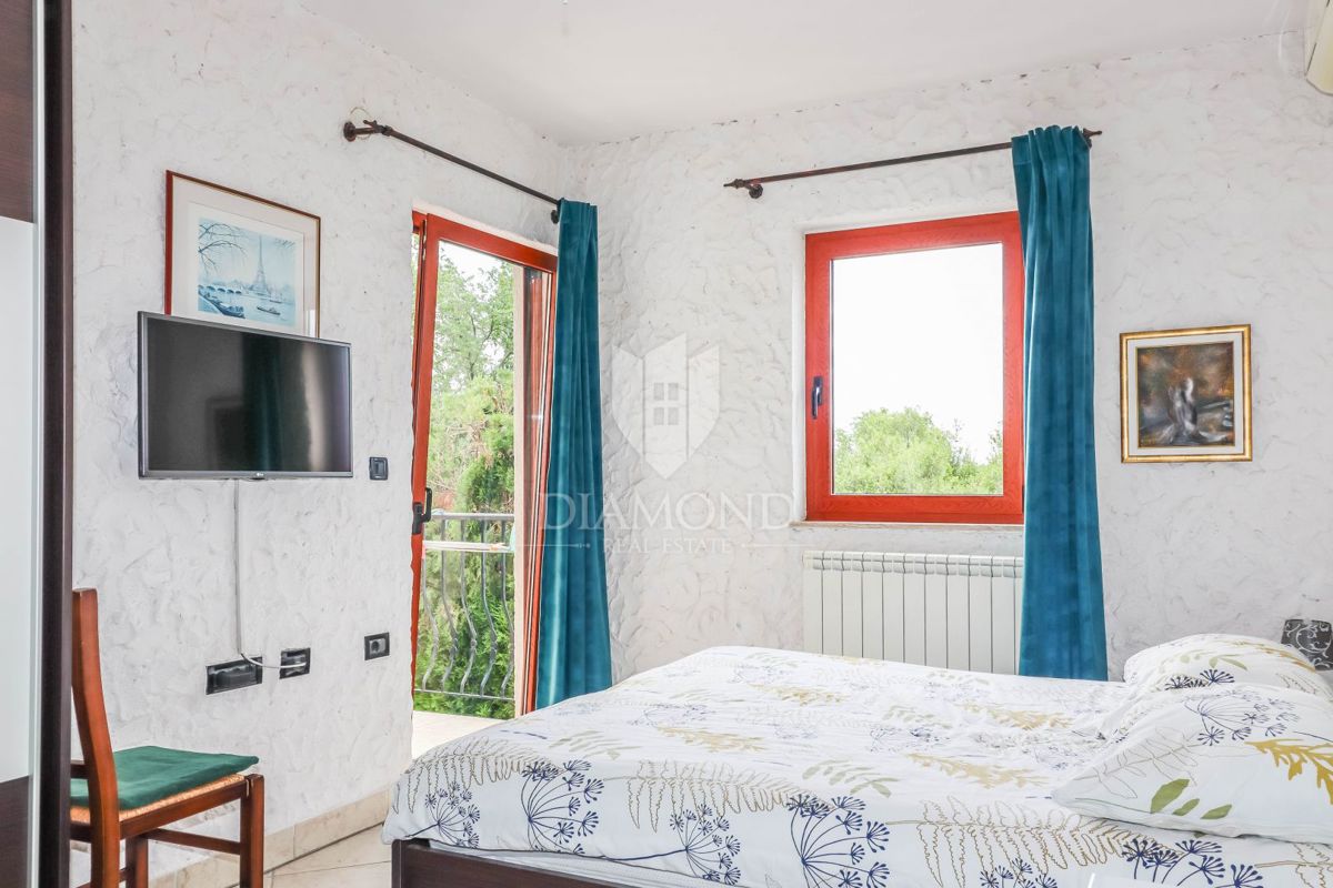 Una bella casa e uno spazio ufficio vicino a Rovigno