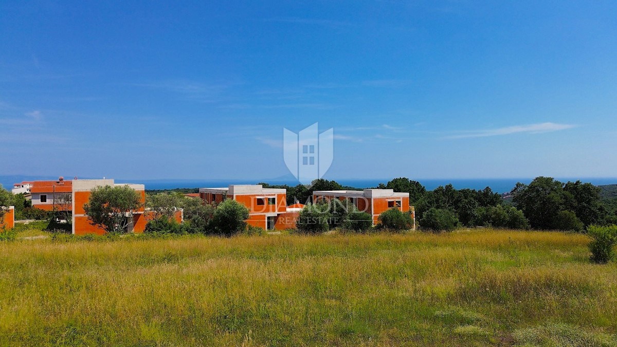 Marčana, terreno edificabile con vista mare