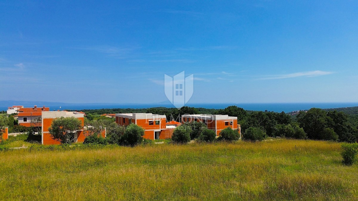 Marčana, terreno edificabile con vista mare