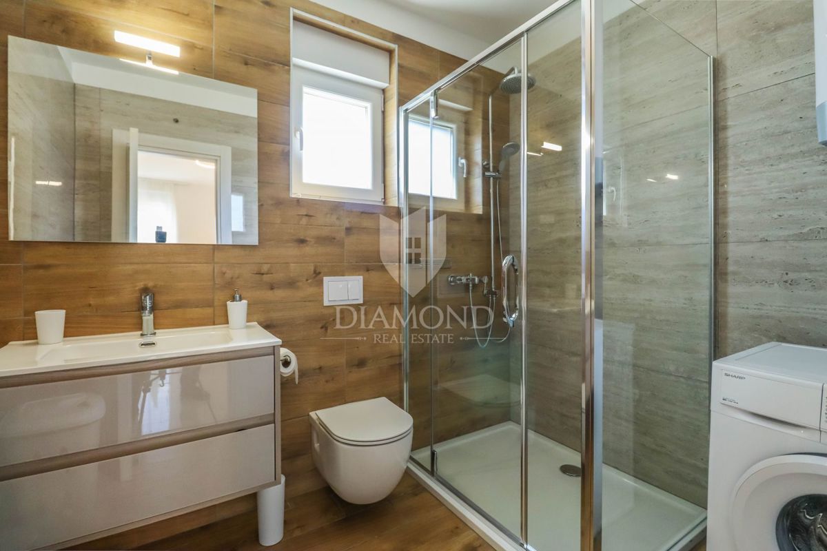  Pola - casa moderna con jacuzzi