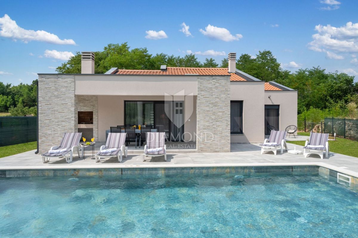 Labin, dintorni, piano terra con piscina