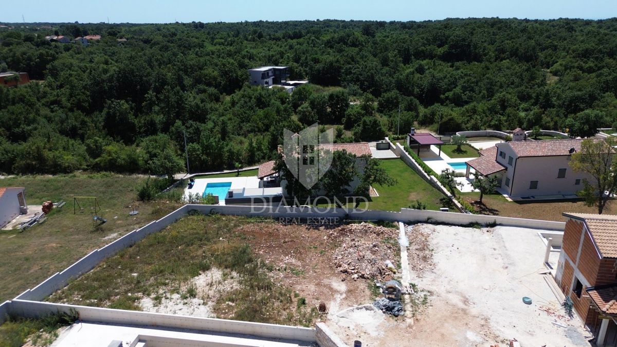 Svetvinčenat, dintorni, terreno con permesso di costruire