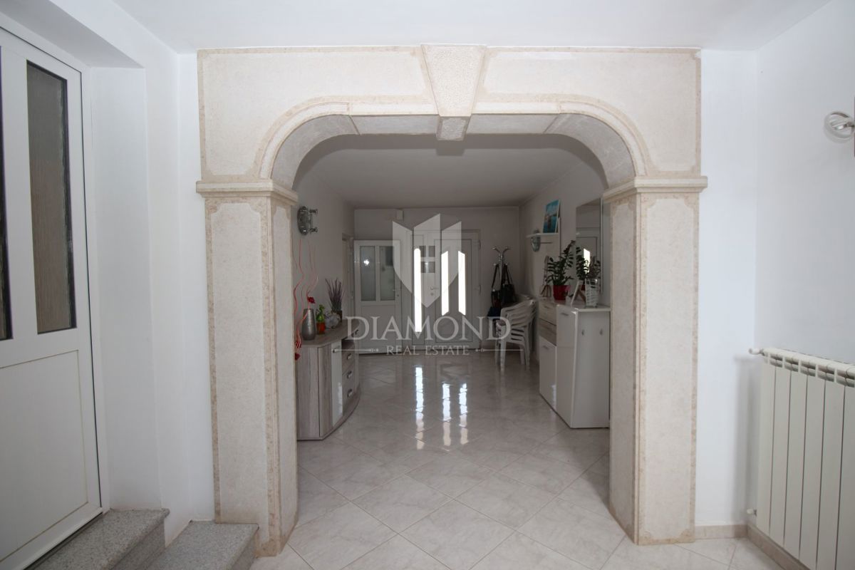 Labin, dintorni, casa affascinante con ampio giardino