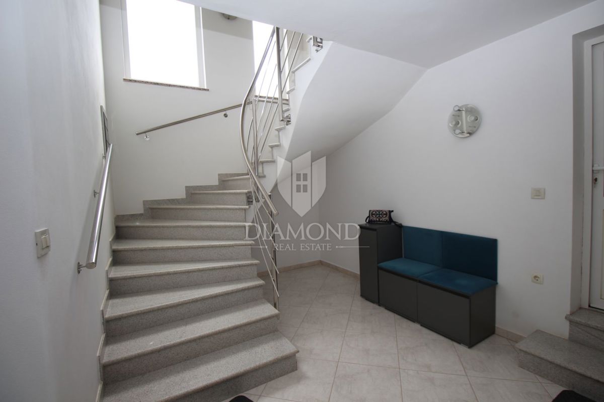 Labin, dintorni, casa affascinante con ampio giardino