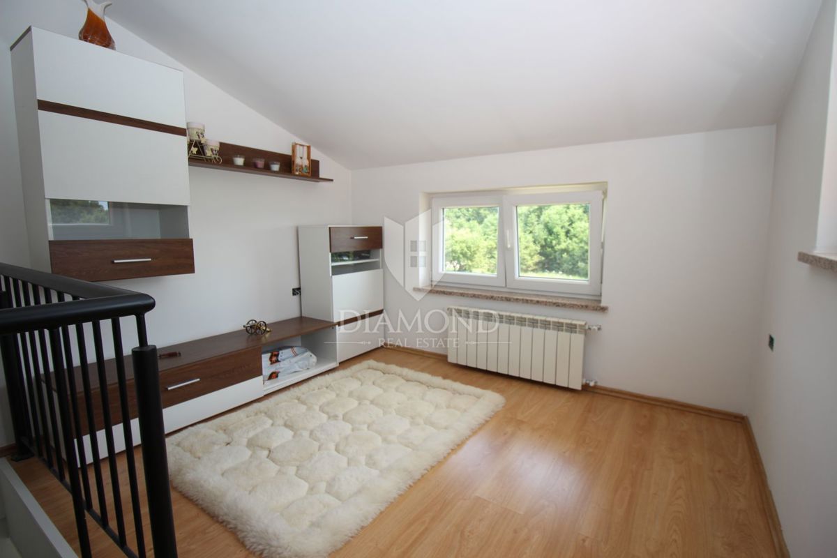 Labin, dintorni, casa affascinante con ampio giardino