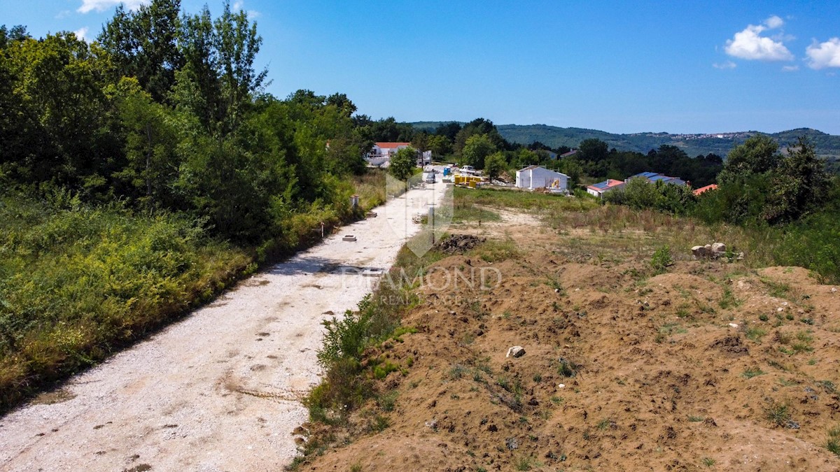 Terreno con vista su Montona!