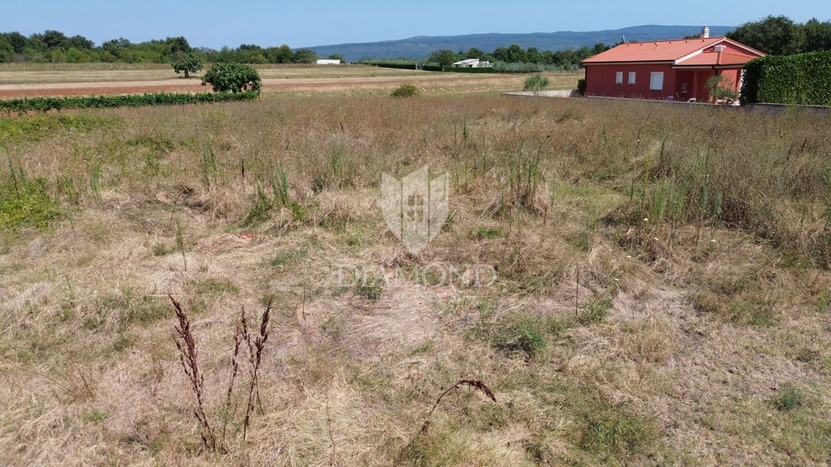 Barbana, dintorni, terreno edificabile vicino al mare