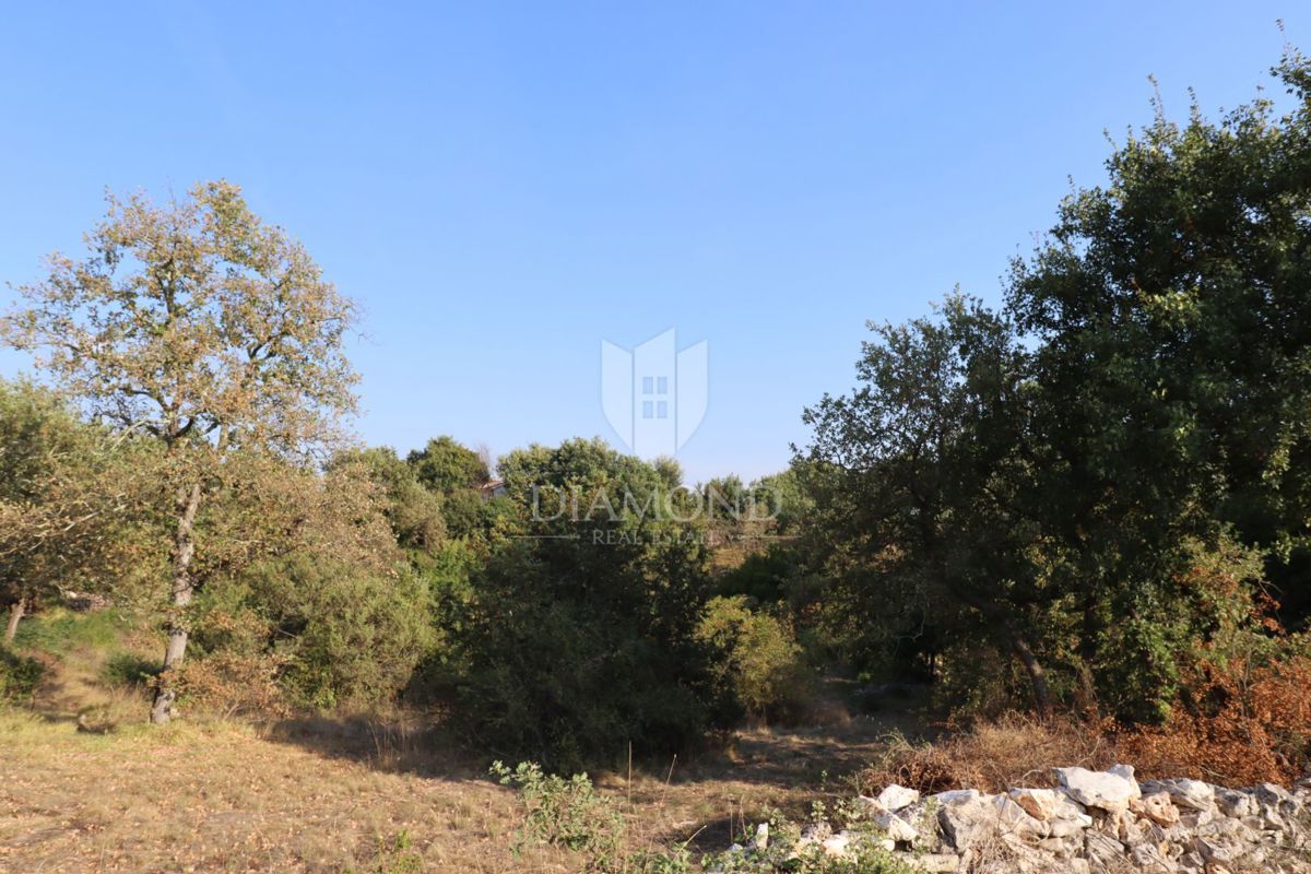 Terreno edificabile in un villaggio vicino a Valle