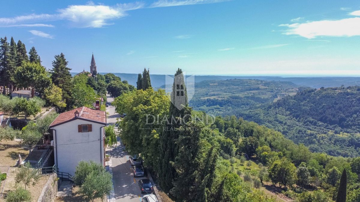 Grisignana, casa in ottima posizione con ampio cortile