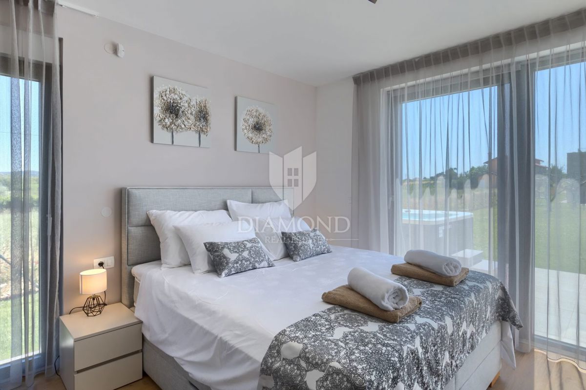 Verteneglio, bellissima villa con piscina ai margini del villaggio