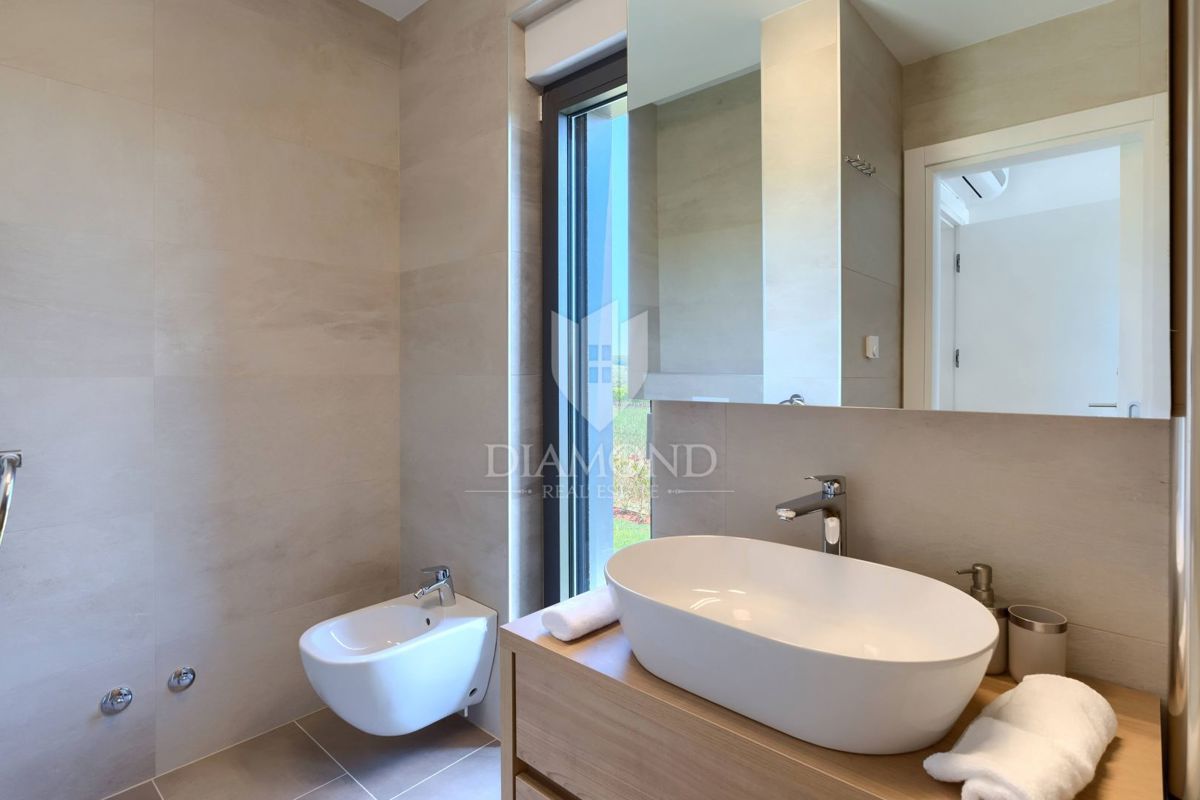 Verteneglio, bellissima villa con piscina ai margini del villaggio