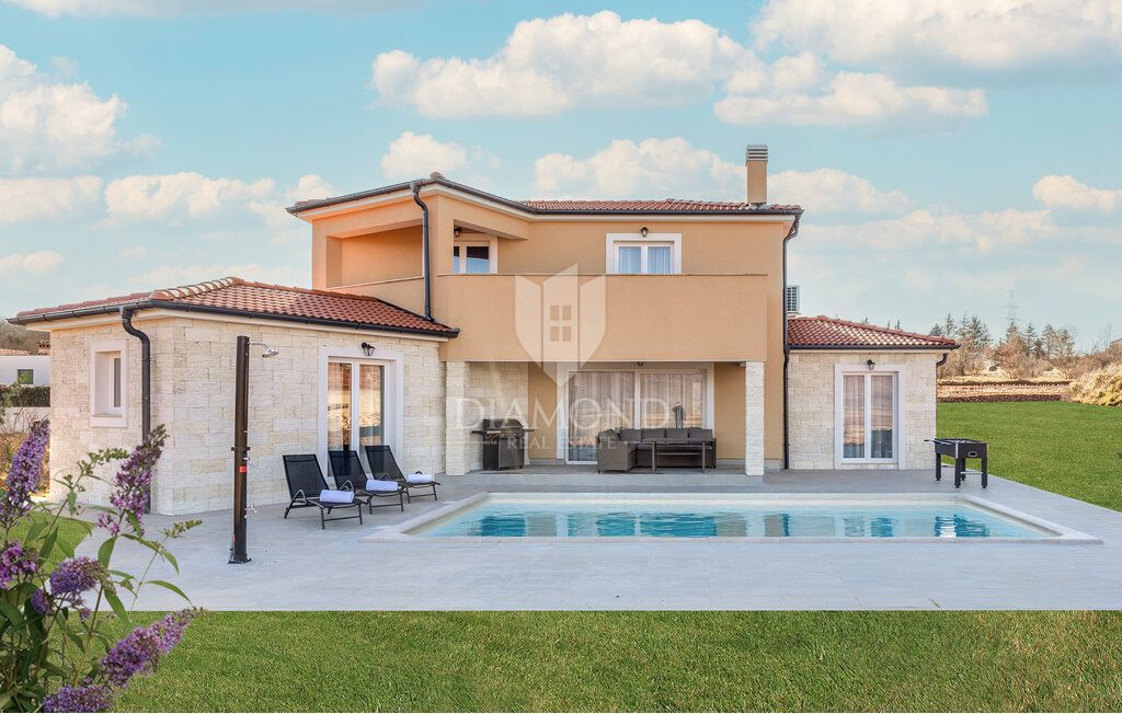 Labin, dintorni, bellissima villa con vista sulle montagne