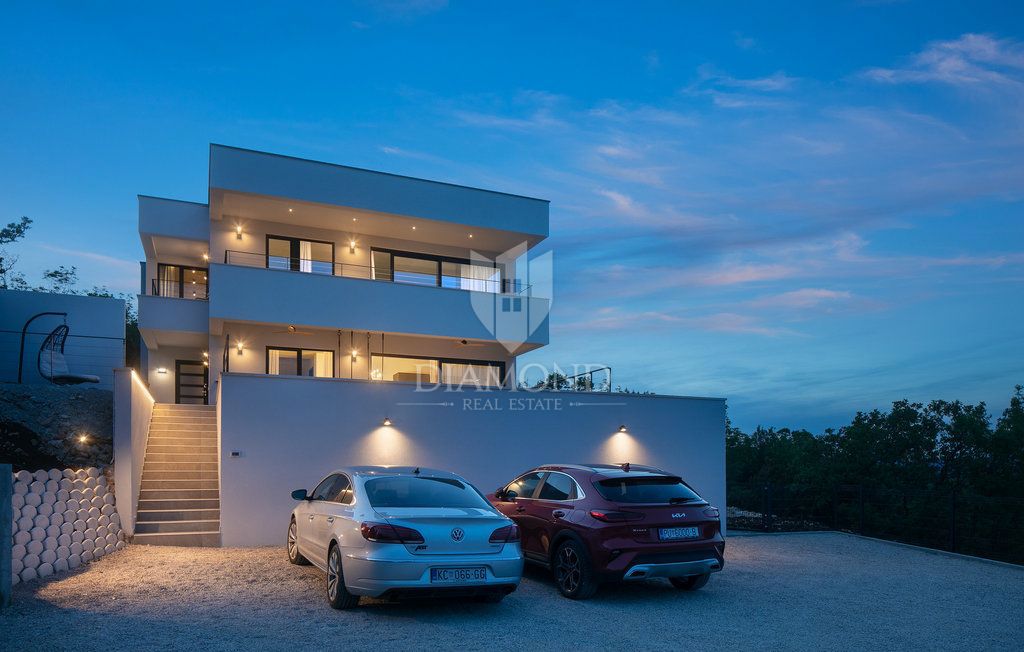 VILLA UNICA CON VISTA PANORAMICA SUL MARE