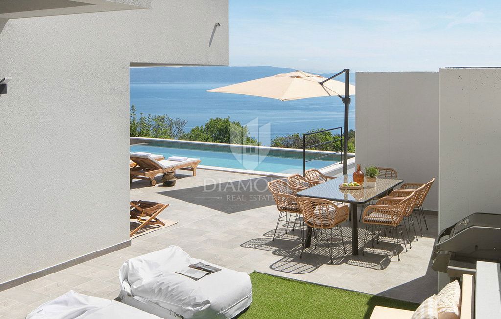 VILLA UNICA CON VISTA PANORAMICA SUL MARE
