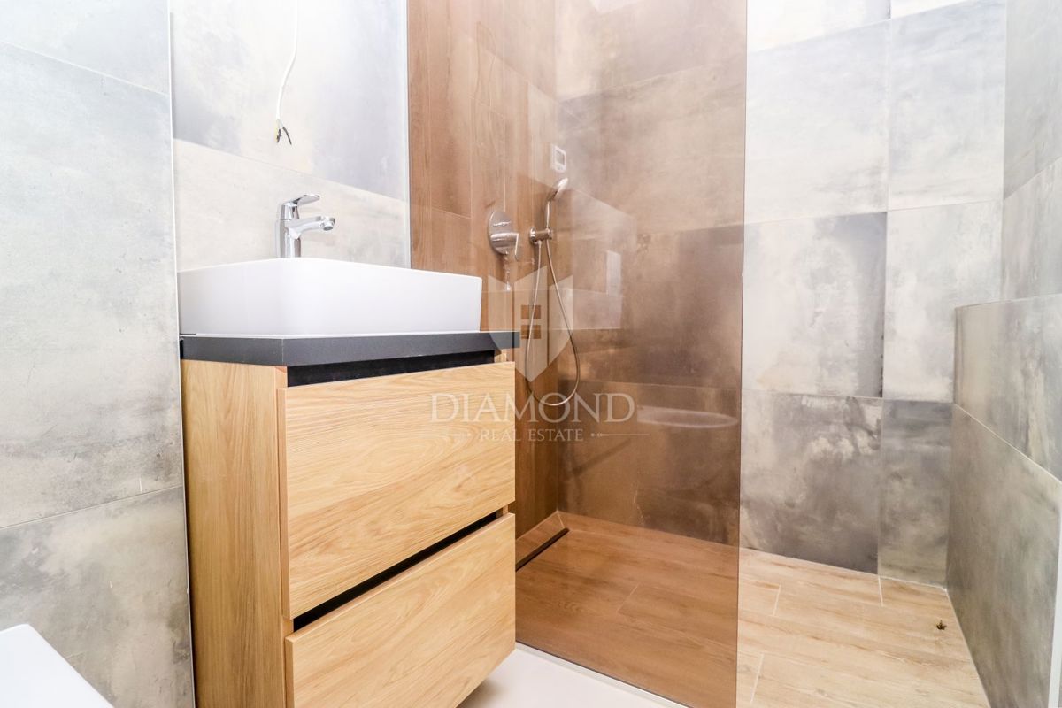 Ottimo appartamento in una nuova costruzione con vista sul mare - Volme