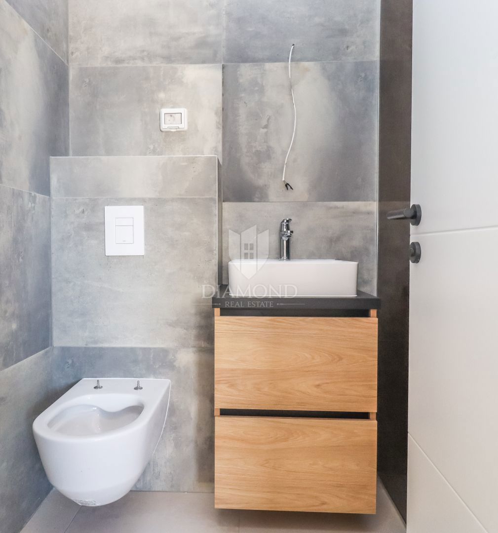 Ottimo appartamento in una nuova costruzione con vista sul mare - Volme