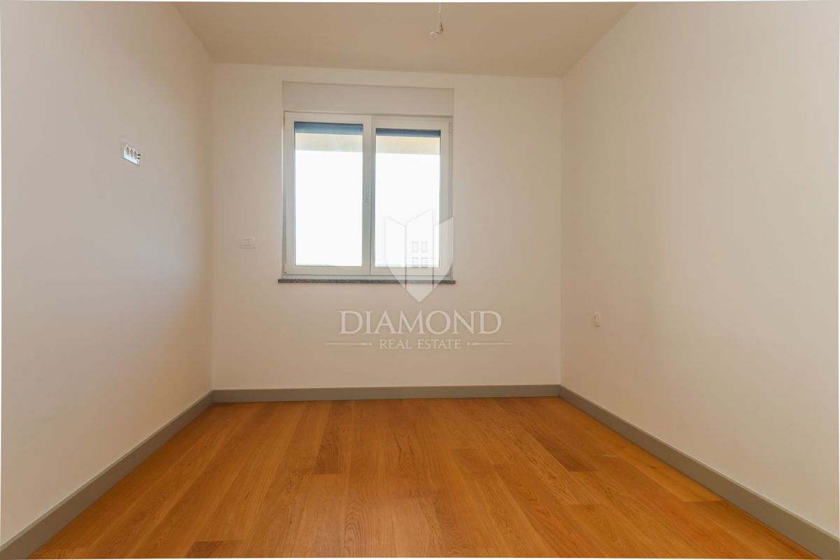 Ottimo appartamento in una nuova costruzione con vista sul mare - Volme