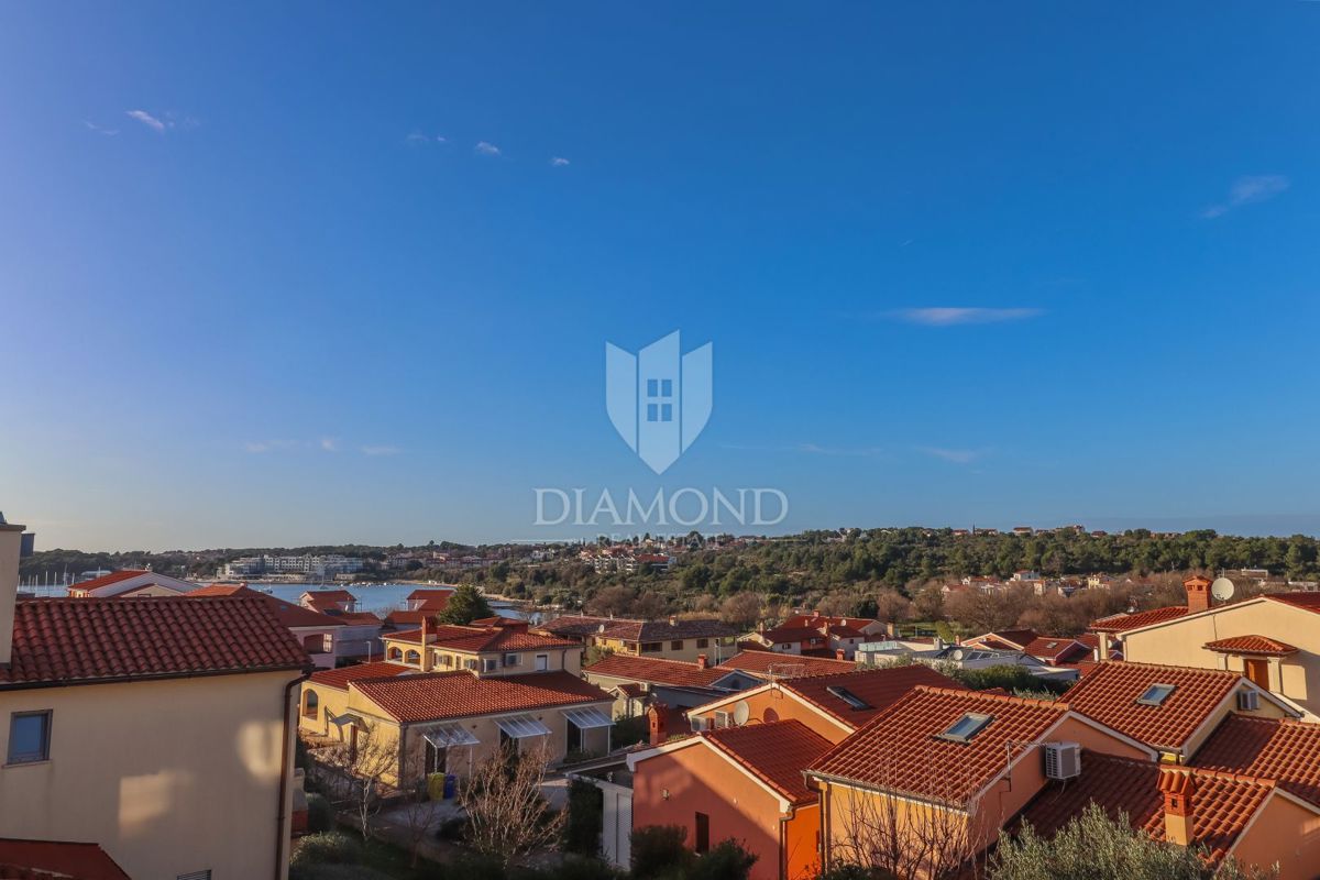 Ottimo appartamento in una nuova costruzione con vista sul mare - Volme