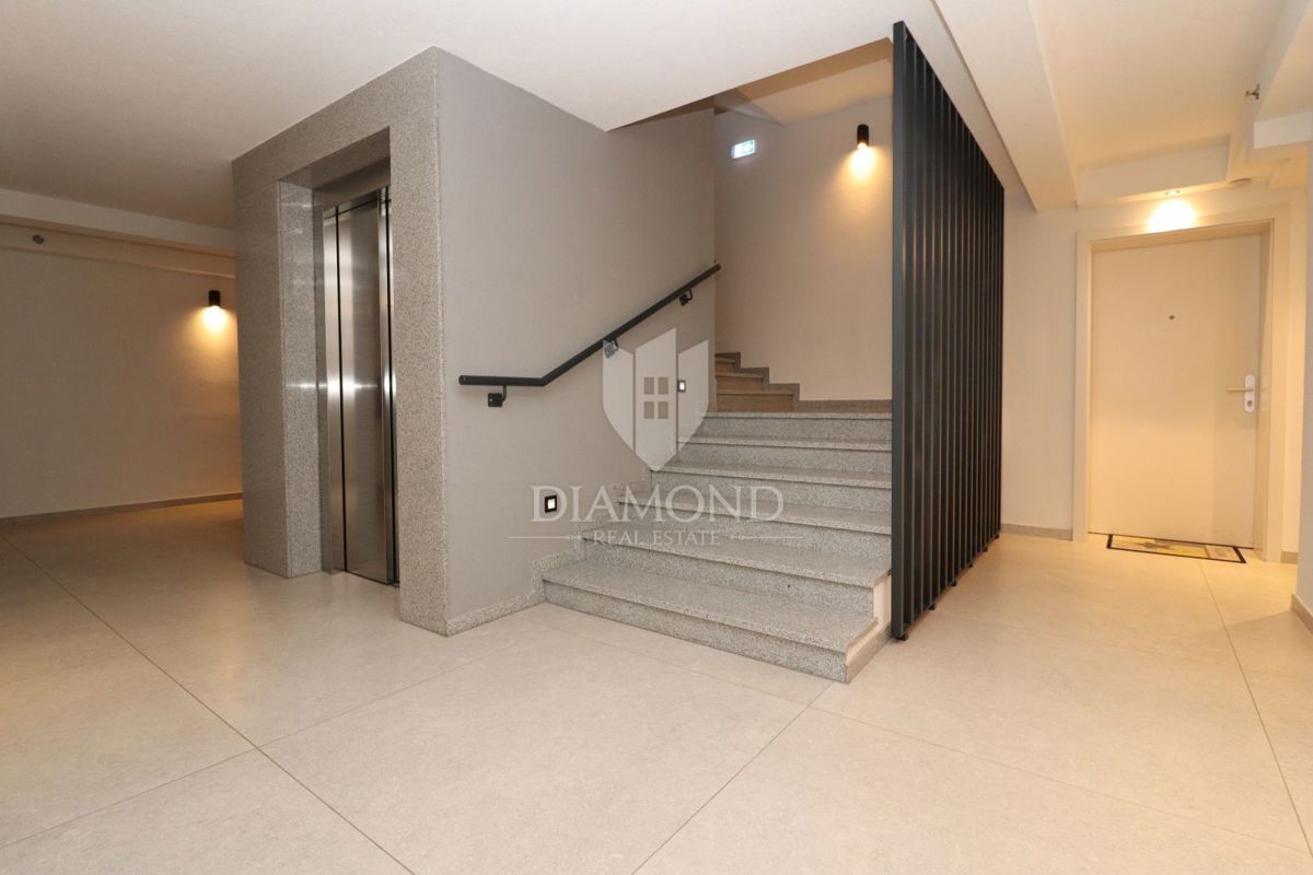 Parenzo, Appartamento in una Posizione Attraente nel Centro di Parenzo