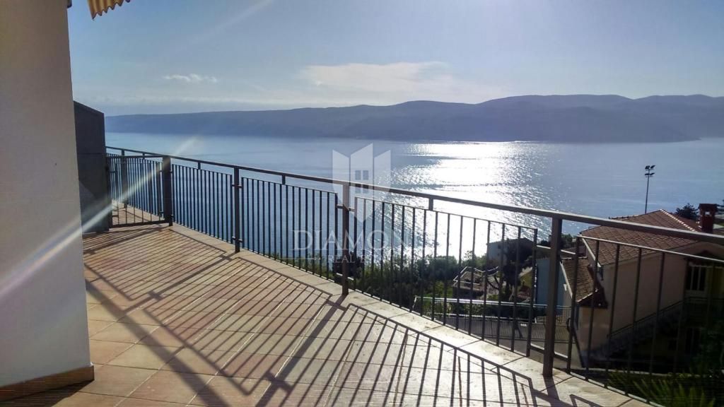 PLOMIN, DINTORNI, CASA CON VISTA PANORAMICA SUL MARE