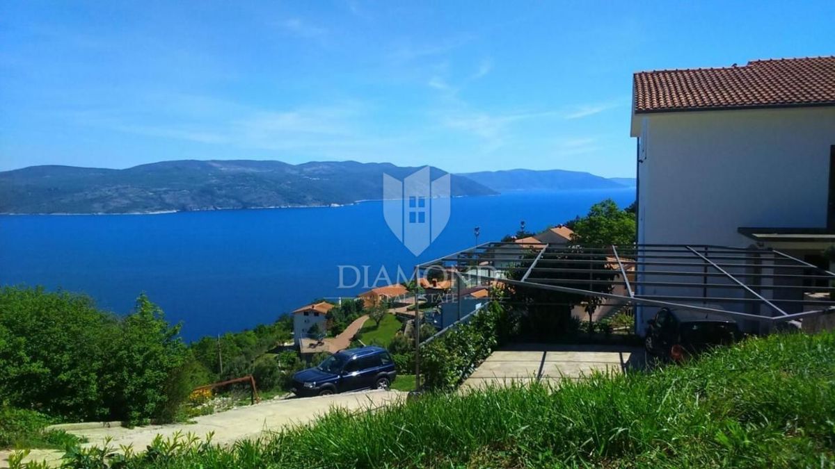 PLOMIN, DINTORNI, CASA CON VISTA PANORAMICA SUL MARE