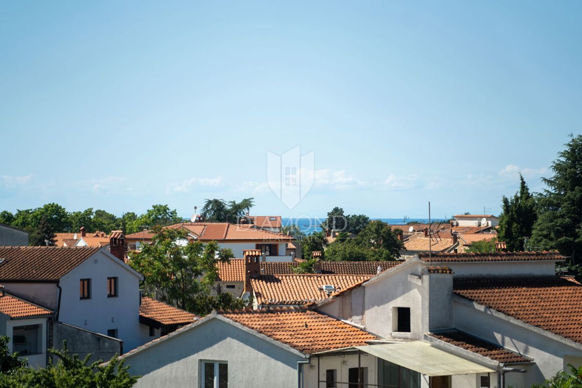 Parenzo, dintorni – casa a schiera moderna di alta qualità con piscina