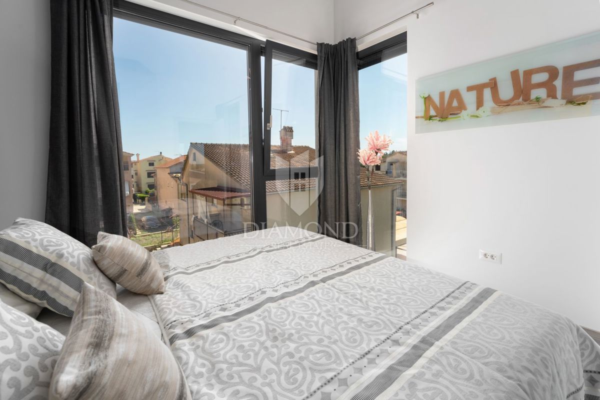 Parenzo, dintorni – casa a schiera moderna di alta qualità con piscina