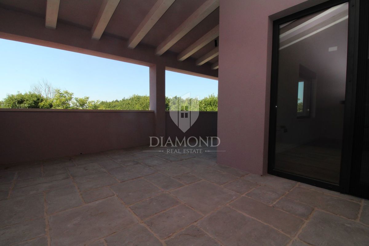 Istria centrale, Gračišće, bella casa immersa nella foresta