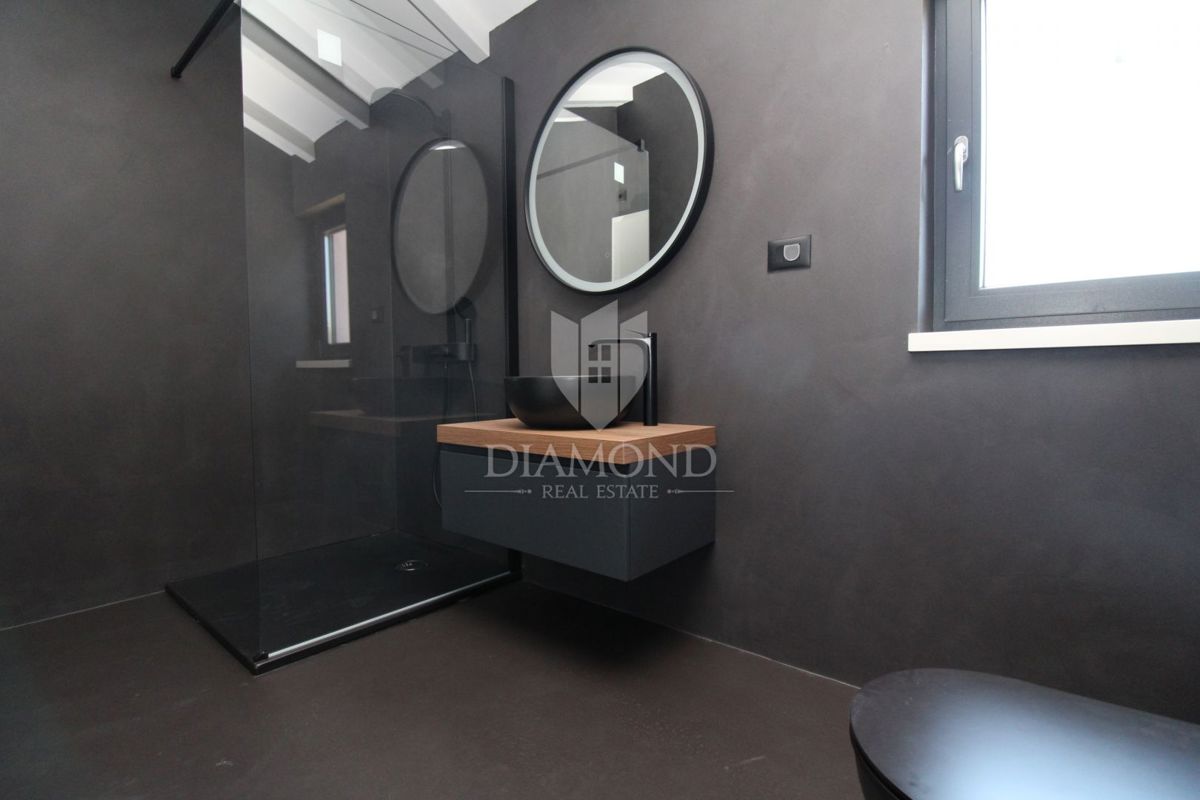 Istria centrale, Gračišće, bella casa immersa nella foresta