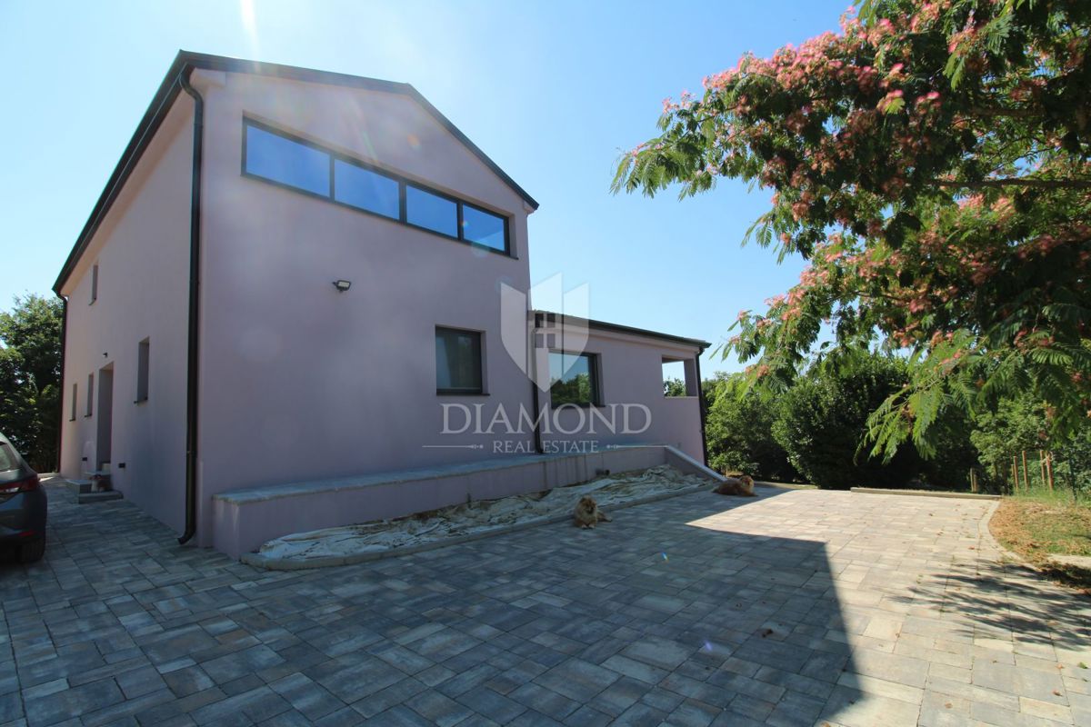 Istria centrale, Gračišće, bella casa immersa nella foresta