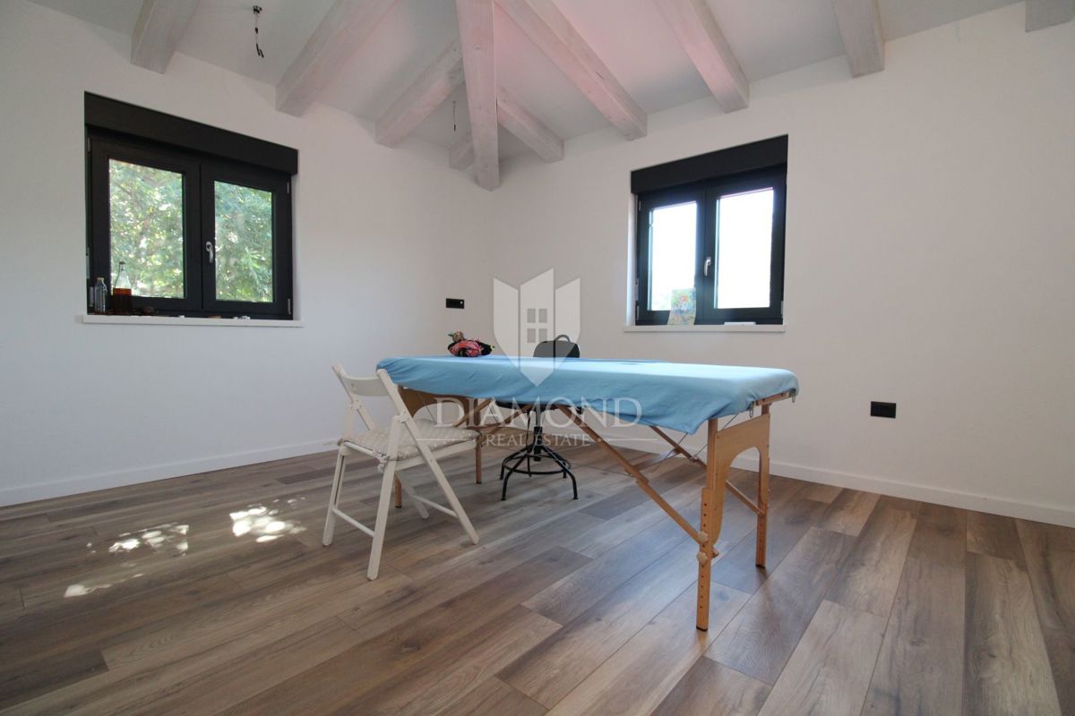 Istria centrale, Gračišće, bella casa immersa nella foresta