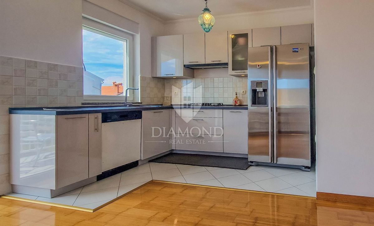 ESCLUSIVO! Cittanova, appartamento di 60 m2 con splendida vista mare!