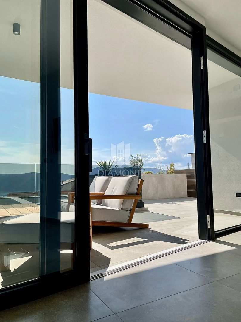 Isola di Krk, nuova villa di lusso con piscina, vista mare 