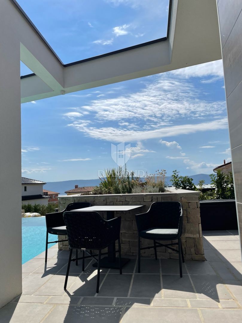 Isola di Krk, nuova villa di lusso con piscina, vista mare 