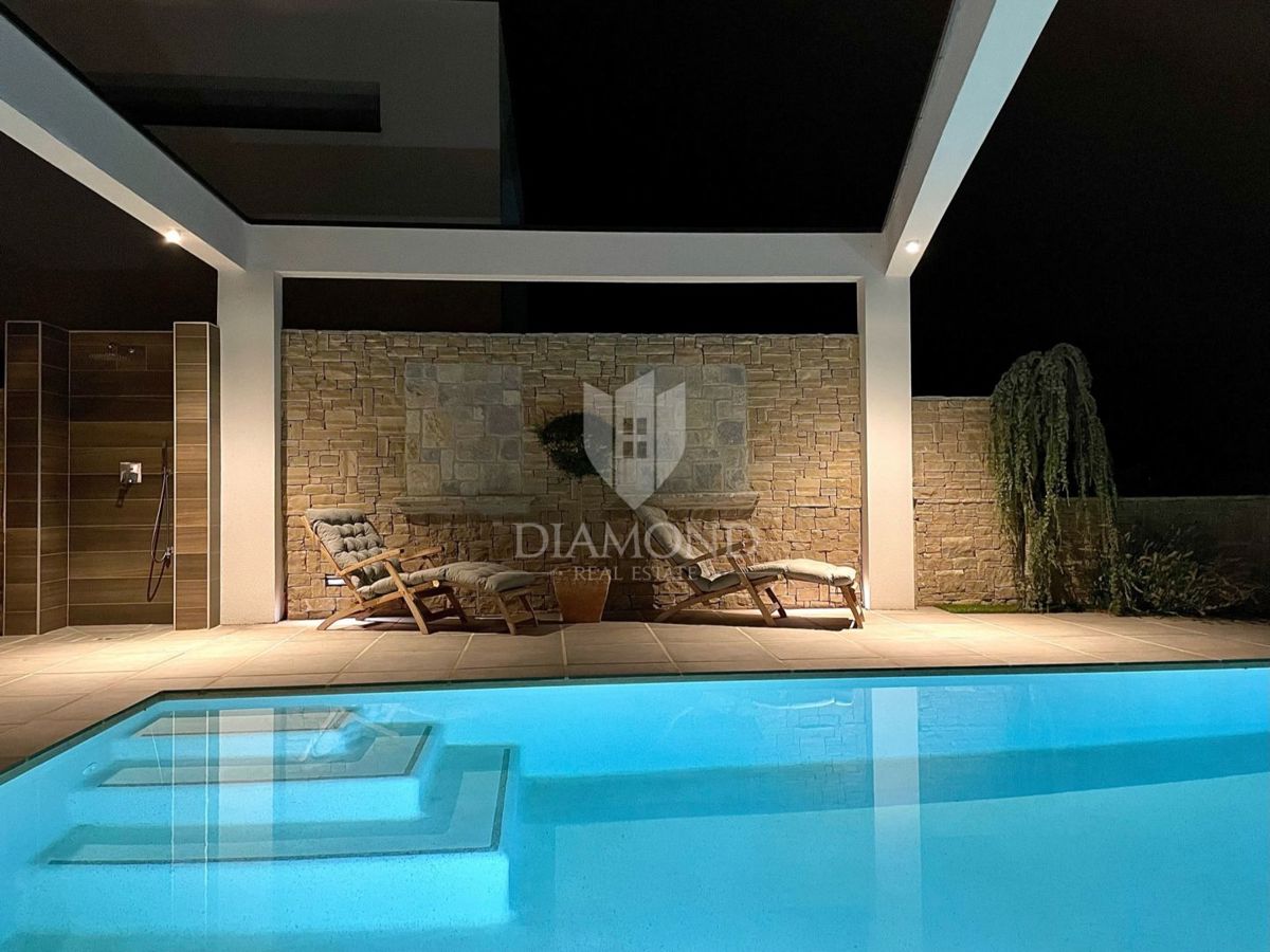 Isola di Krk, nuova villa di lusso con piscina, vista mare 