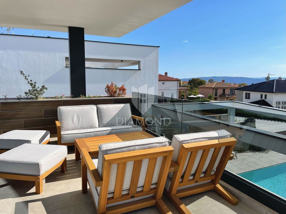 Isola di Krk, nuova villa di lusso con piscina, vista mare 