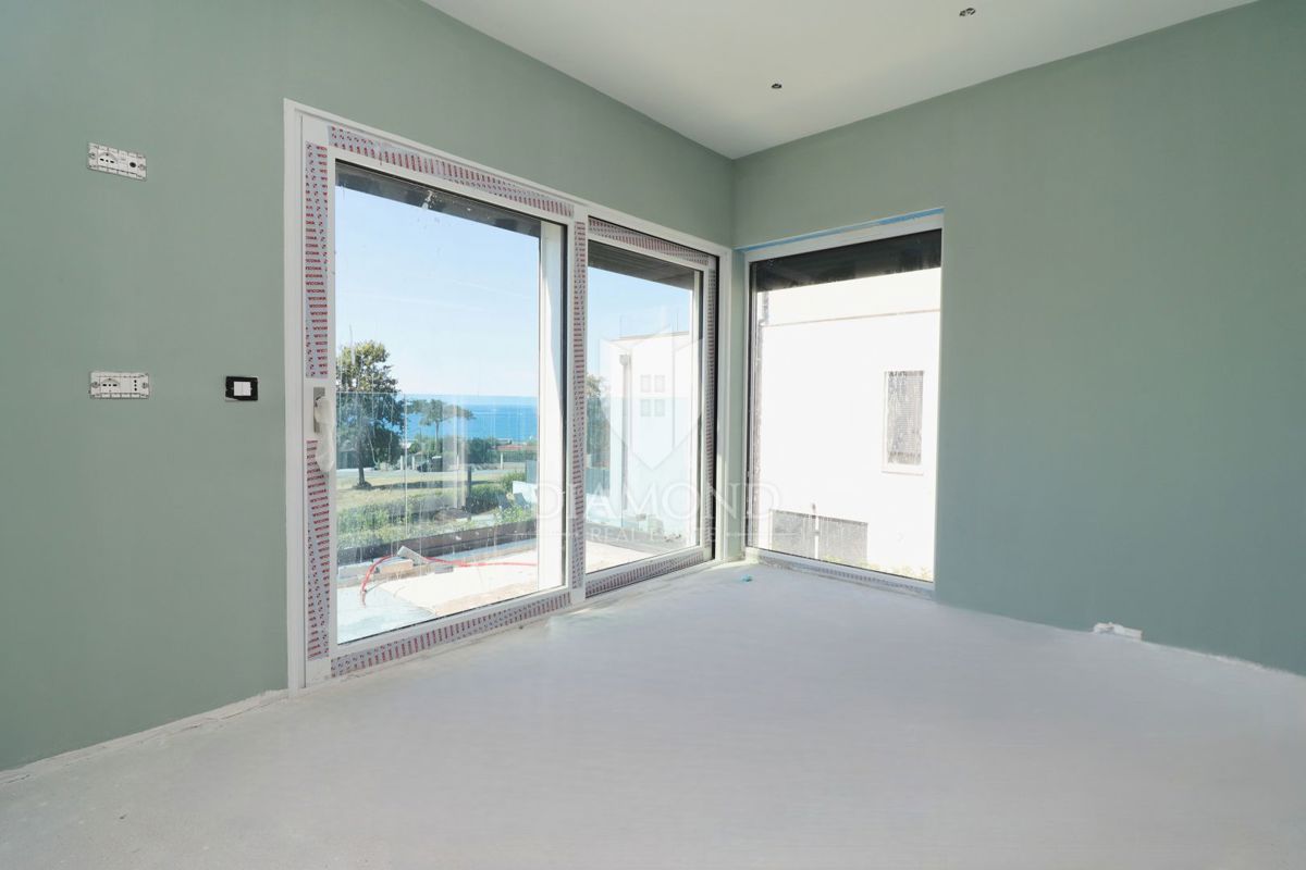 Parenzo, villa moderna in una posizione esclusiva