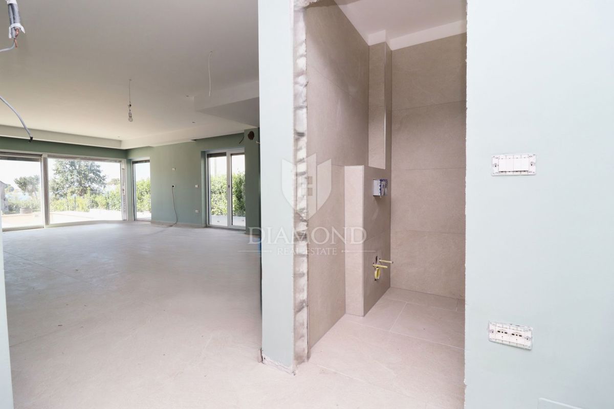 Parenzo, villa moderna in una posizione esclusiva