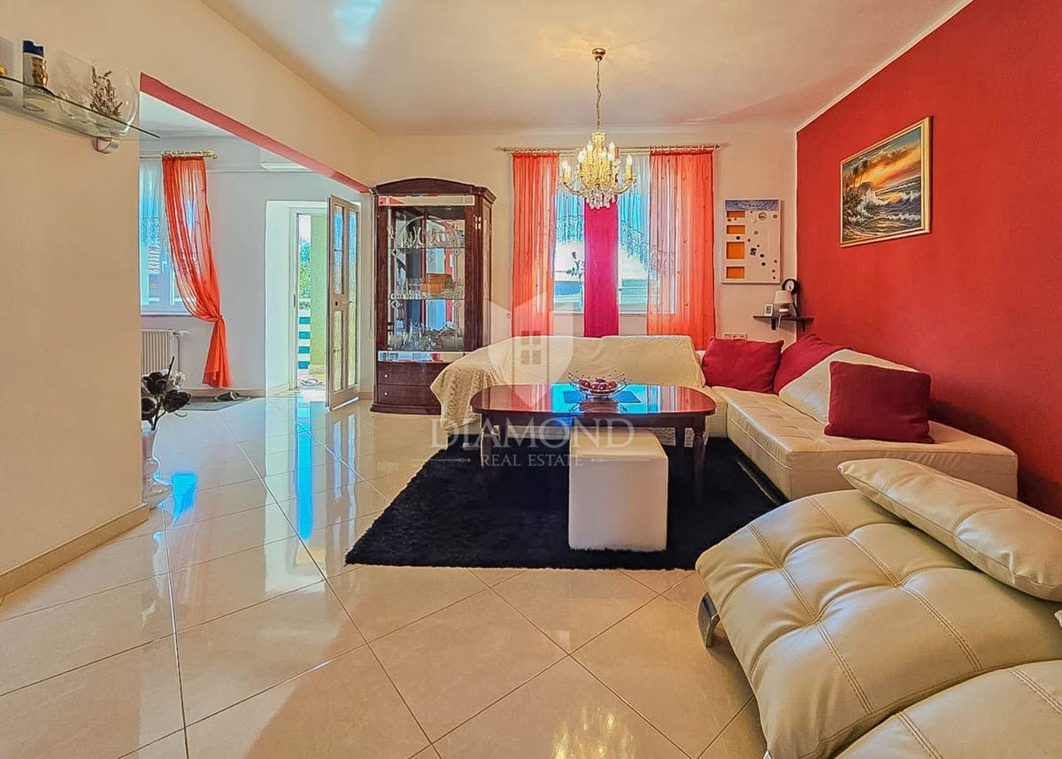 Umago, dintorni! Casa con 5 camere da letto!